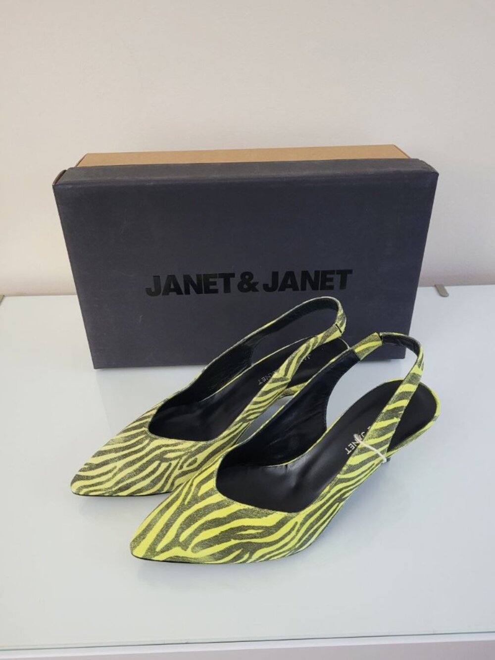 Janet & Janet Zebra Print Slingback Heels Size 37 Lime Green Black
